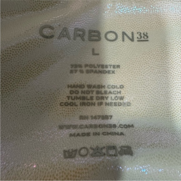 Carbon38 Iridescent White High Waisted Leggings NWT - Picture 2 of 9